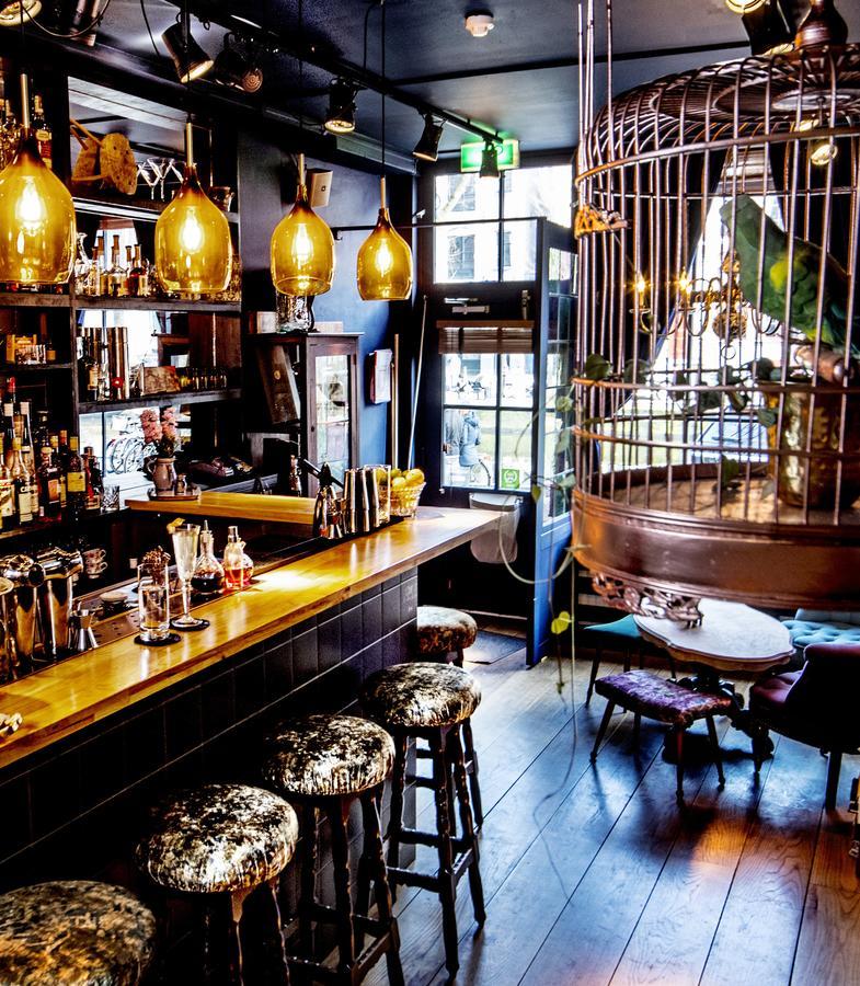Rosalia'S Menagerie Cocktail Bar & Innupstairs Amsterdam Exteriör bild
